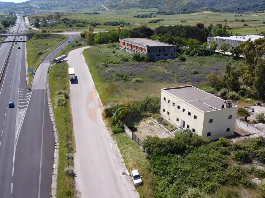 Immagine 29 di Capannone industriale in vendita  in zona industriale a Badesi