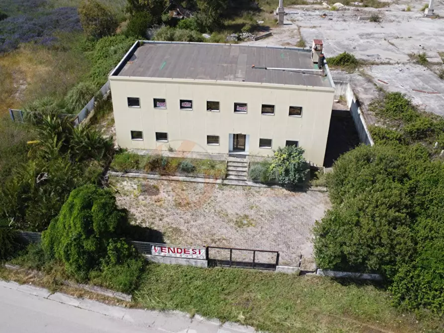 Immagine 37 di Capannone industriale in vendita  in zona industriale a Badesi