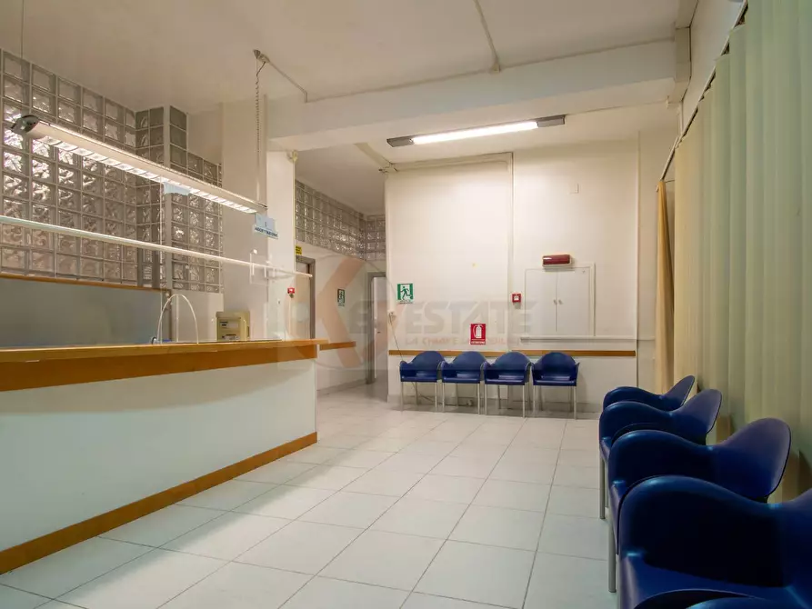 Immagine 3 di Locale commerciale in vendita  in via Sassari 61 a Porto Torres