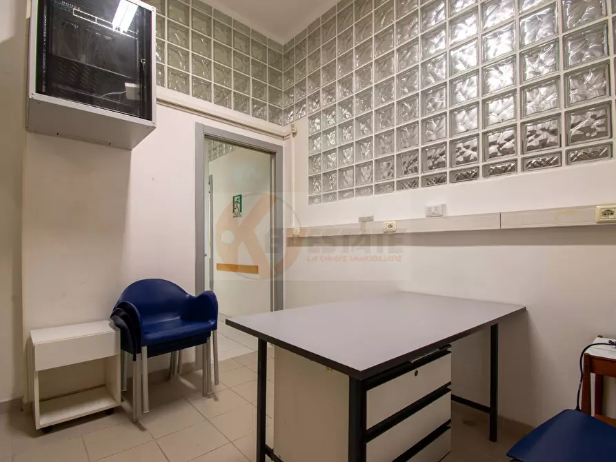 Immagine 13 di Locale commerciale in vendita  in via Sassari 61 a Porto Torres