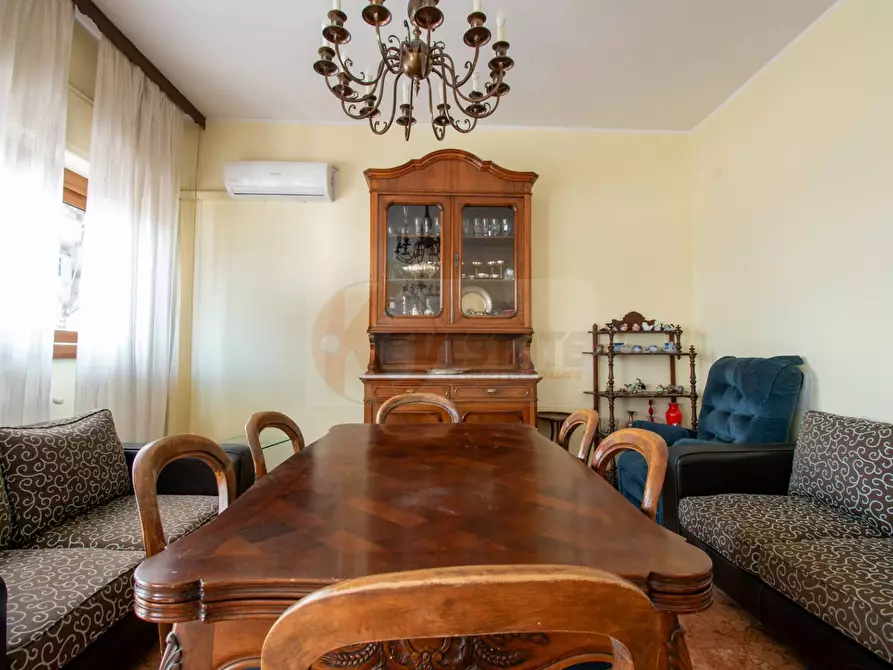 Immagine 10 di Appartamento in vendita  in Viale Dante 4 a Sassari