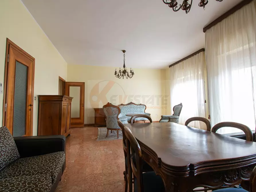 Immagine 11 di Appartamento in vendita  in Viale Dante 4 a Sassari