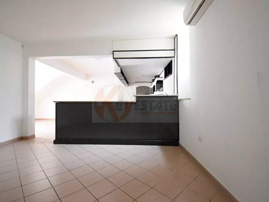 Immagine 7 di Locale commerciale in vendita  in piazza Garibaldi 8 a Banari