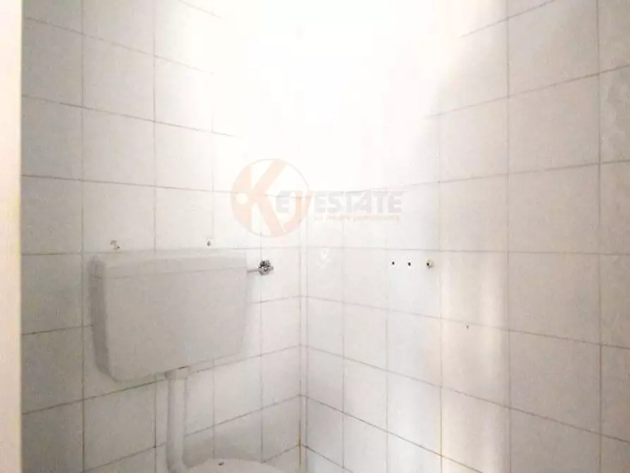 Immagine 15 di Locale commerciale in vendita  in piazza Garibaldi 8 a Banari