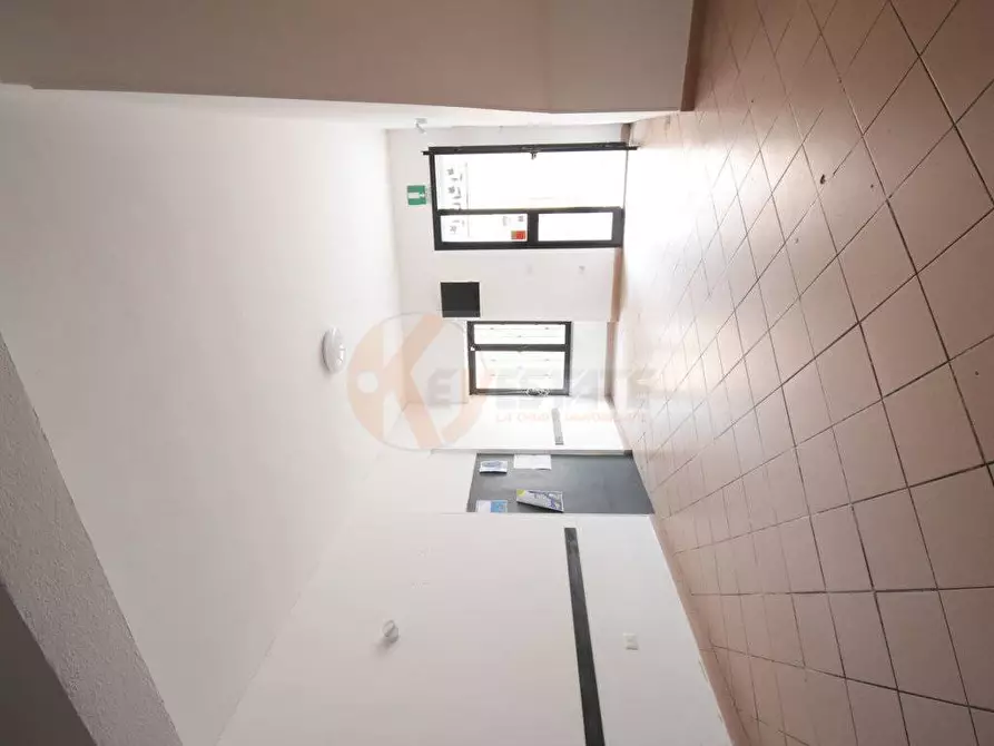 Immagine 17 di Locale commerciale in vendita  in piazza Garibaldi 8 a Banari