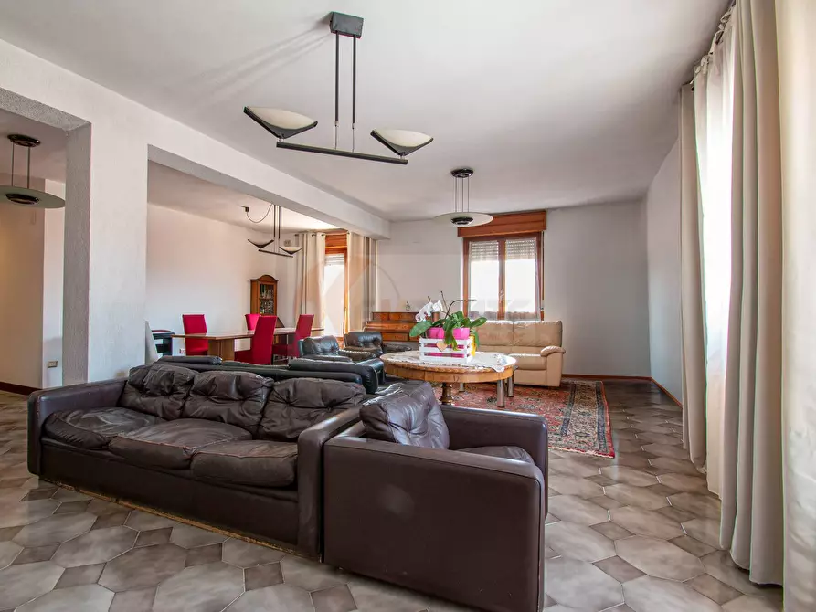 Immagine 8 di Attico in vendita  in Via Alivia 15 a Sassari