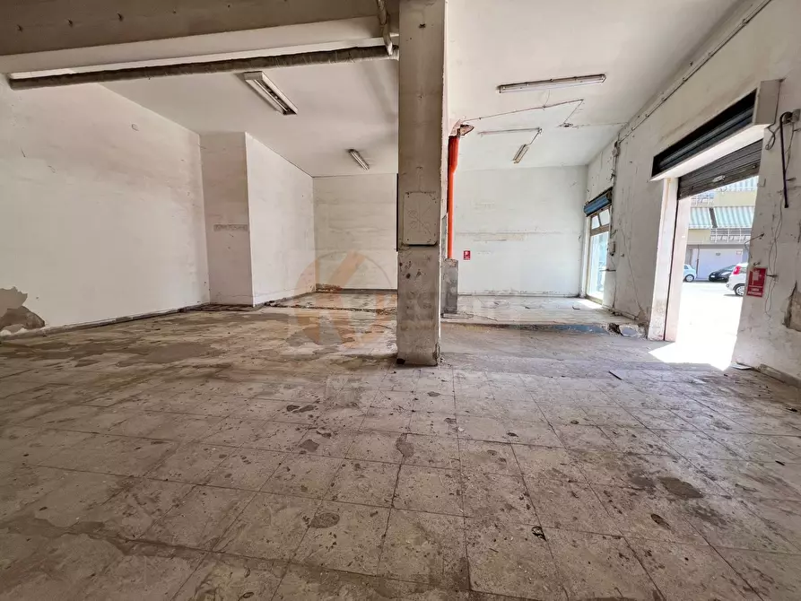 Immagine 8 di Locale commerciale in vendita  in via Stanis Manca 9 a Sassari