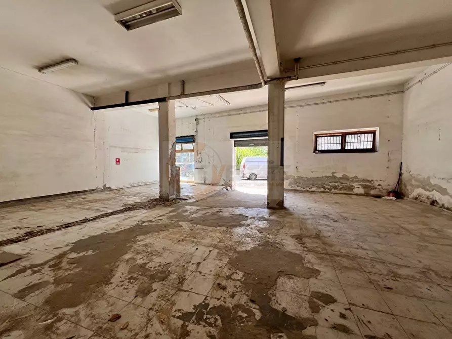 Immagine 9 di Locale commerciale in vendita  in via Stanis Manca 9 a Sassari