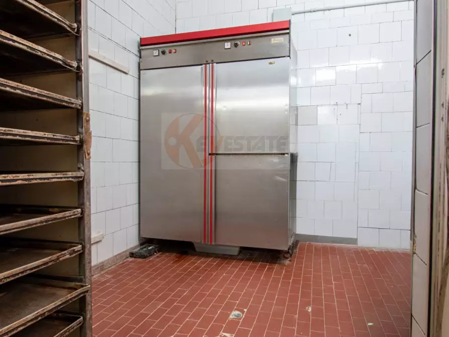 Immagine 18 di Attività commerciale in vendita  in via Roma 49 a Osilo