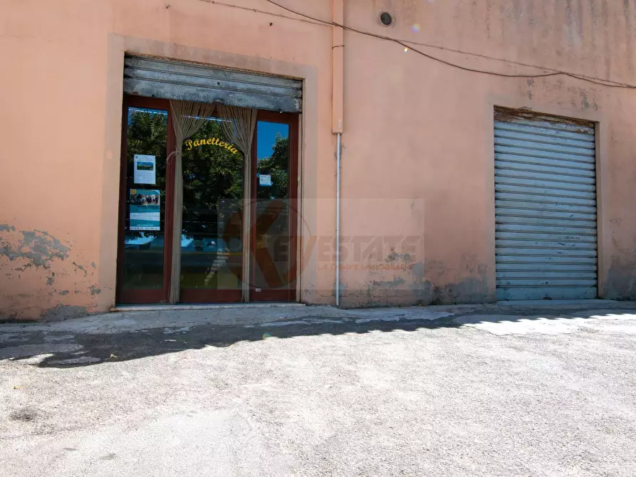 Immagine 30 di Attività commerciale in vendita  in via Roma 49 a Osilo