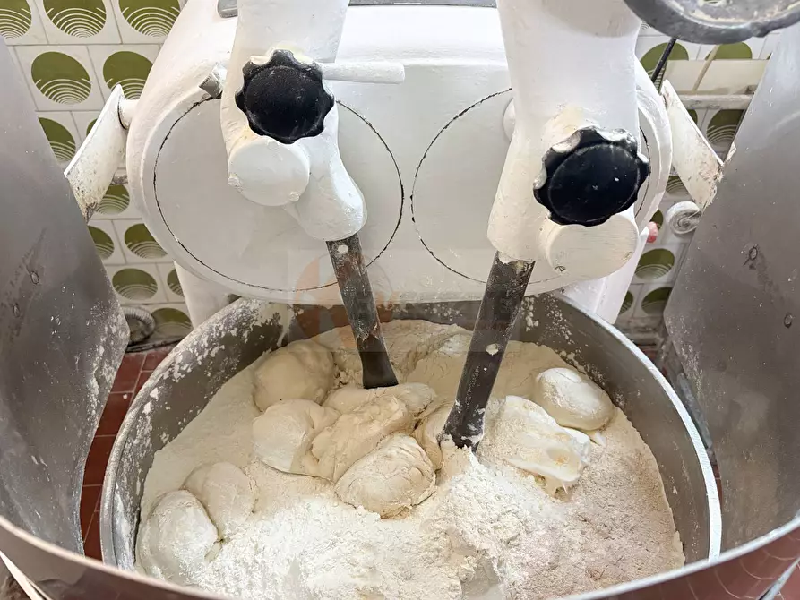 Immagine 24 di Attività commerciale in vendita  in via Roma 49 a Osilo