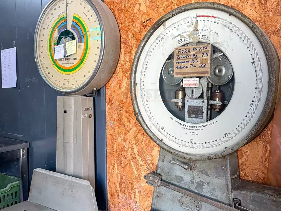 Immagine 27 di Attività commerciale in vendita  in via Roma 49 a Osilo