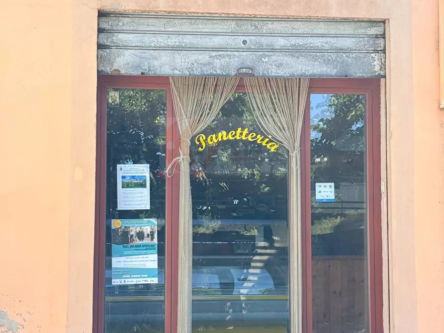 Immagine 28 di Attività commerciale in vendita  in via Roma 49 a Osilo