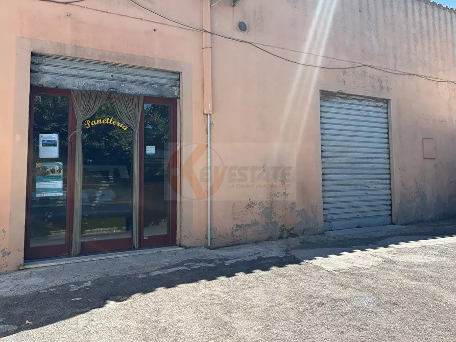 Immagine 29 di Attività commerciale in vendita  in via Roma 49 a Osilo