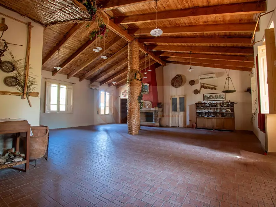 Immagine 1 di Locale commerciale in vendita  in SP 28 km 15 snc a Anela