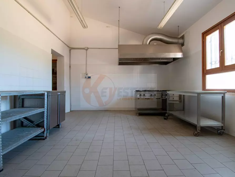 Immagine 11 di Locale commerciale in vendita  in SP 28 km 15 snc a Anela