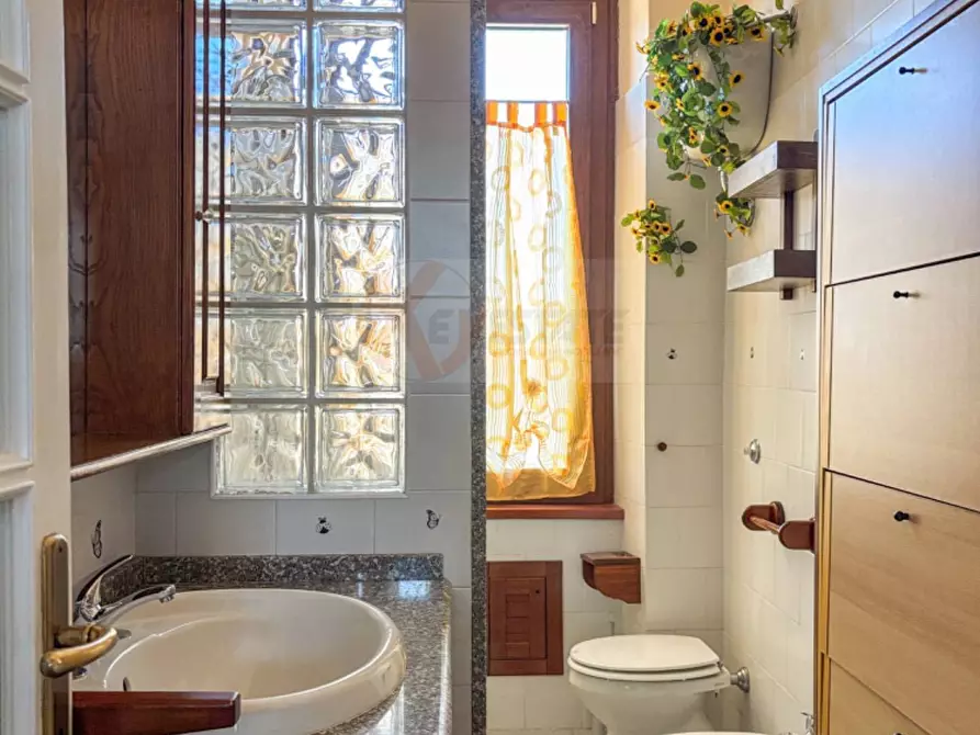 Immagine 15 di Appartamento in vendita  in via Manzoni 10 a Sassari