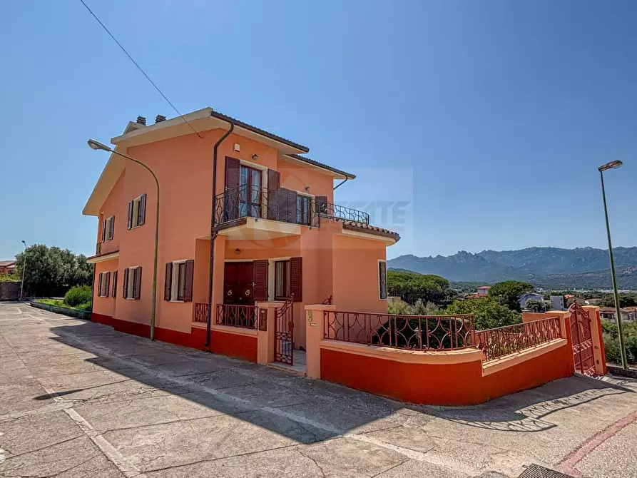 Immagine 1 di Villa in vendita  in Via Olbia 4 a Luras
