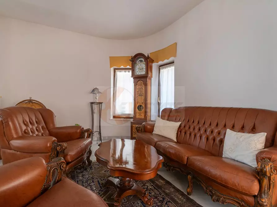 Immagine 11 di Villa in vendita  in Via Olbia 4 a Luras