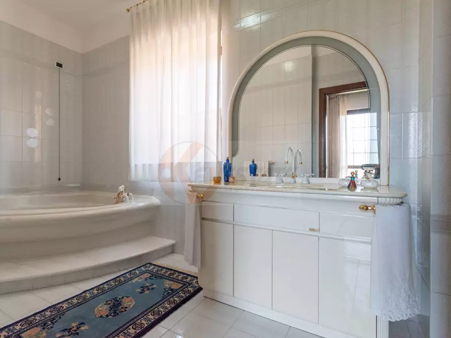 Immagine 37 di Villa in vendita  in Via Olbia 4 a Luras