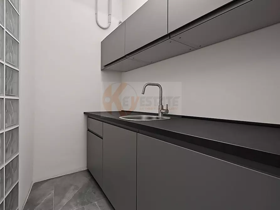 Immagine 5 di Locale commerciale in vendita  in via Rossini a Cagliari