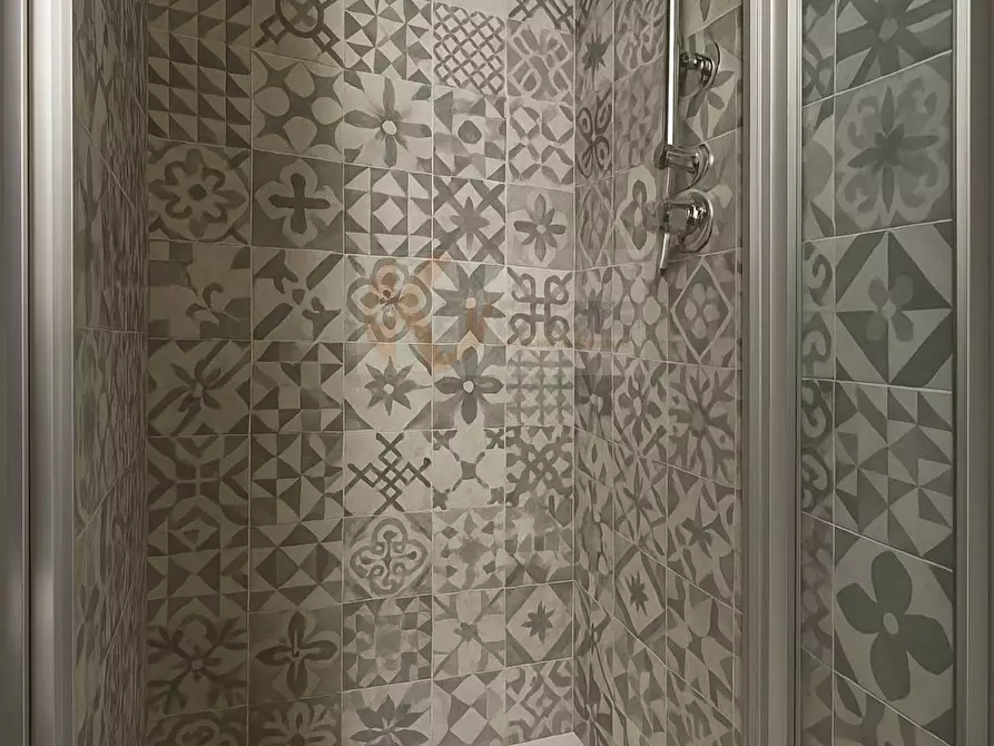 Immagine 7 di Locale commerciale in vendita  in via Rossini a Cagliari