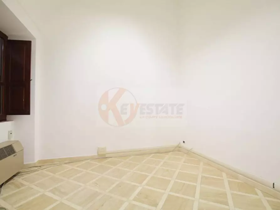 Immagine 16 di Ufficio in affitto  in VIA CAVOUR 9 a Nuoro