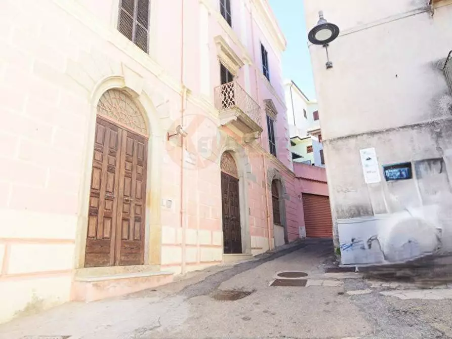 Immagine 12 di Locale commerciale in affitto  in via Camilo Benso Conte di Cavour 7 a Nuoro