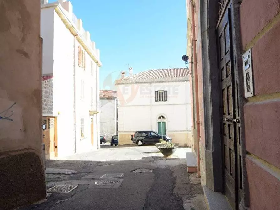 Immagine 19 di Locale commerciale in affitto  in via Camilo Benso Conte di Cavour 7 a Nuoro