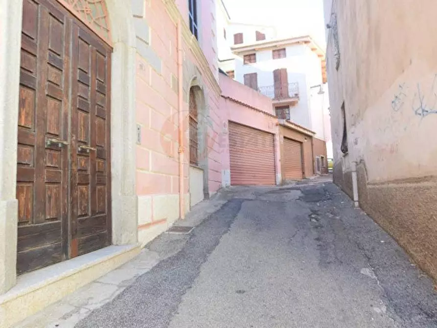 Immagine 14 di Locale commerciale in affitto  in via Camilo Benso Conte di Cavour 7 a Nuoro