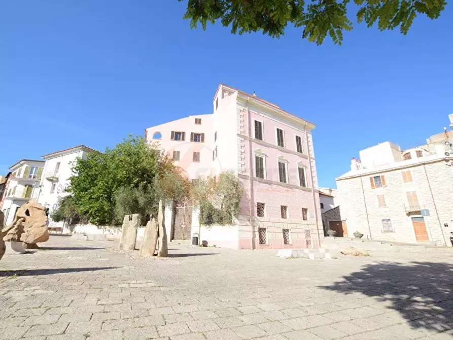 Immagine 17 di Locale commerciale in affitto  in piazza Satta 10 a Nuoro