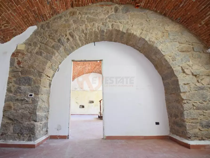 Immagine 10 di Locale commerciale in affitto  in piazza Satta 10 a Nuoro