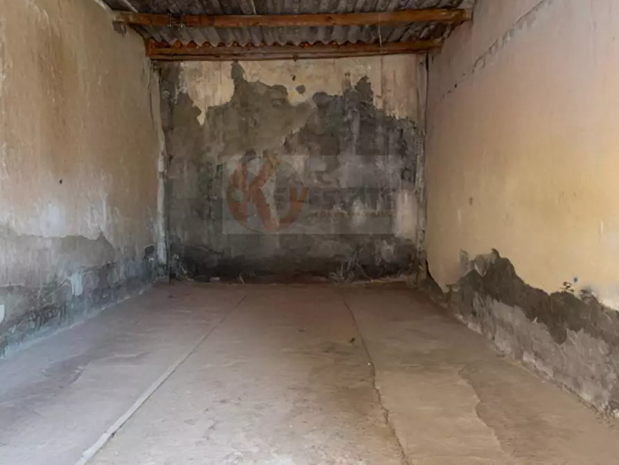 Immagine 10 di Box auto in vendita  in Via Pasubio 21 a Sassari