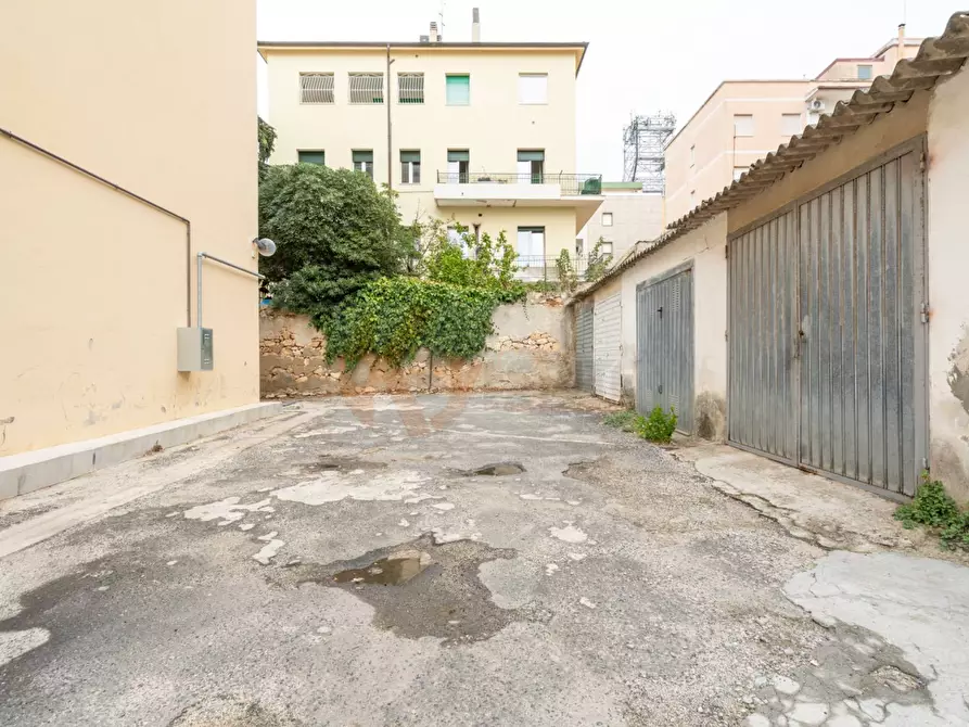 Immagine 12 di Box auto in vendita  in Via Pasubio 21 a Sassari