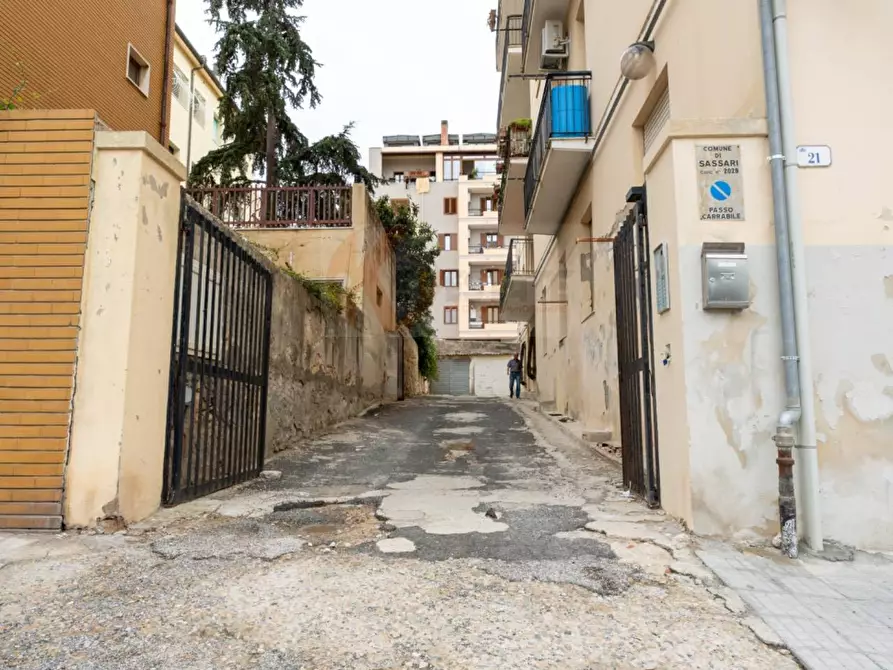 Immagine 15 di Box auto in vendita  in Via Pasubio 21 a Sassari