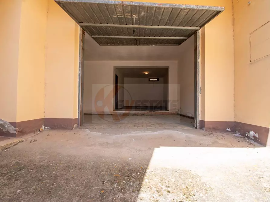 Immagine 13 di Cantina in vendita  in Via Mazzini 16 a Sassari