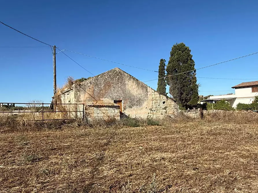 Immagine 16 di Terreno residenziale in vendita  in strada statale carlo felice a Sassari