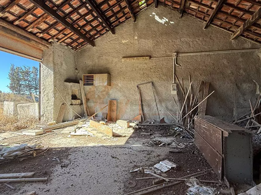 Immagine 26 di Terreno residenziale in vendita  in strada statale carlo felice a Sassari