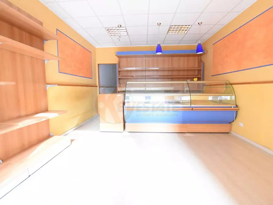 Immagine 2 di Locale commerciale in vendita  in via stanis manca a Sassari