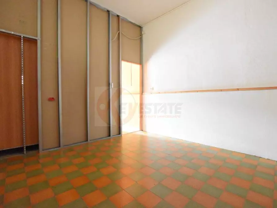 Immagine 13 di Locale commerciale in vendita  in via stanis manca a Sassari