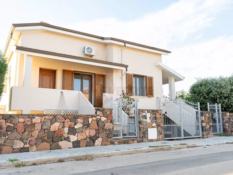 Immagine 1 di Villa in vendita  in Via Pischina De Sa Uda 9 a Banari