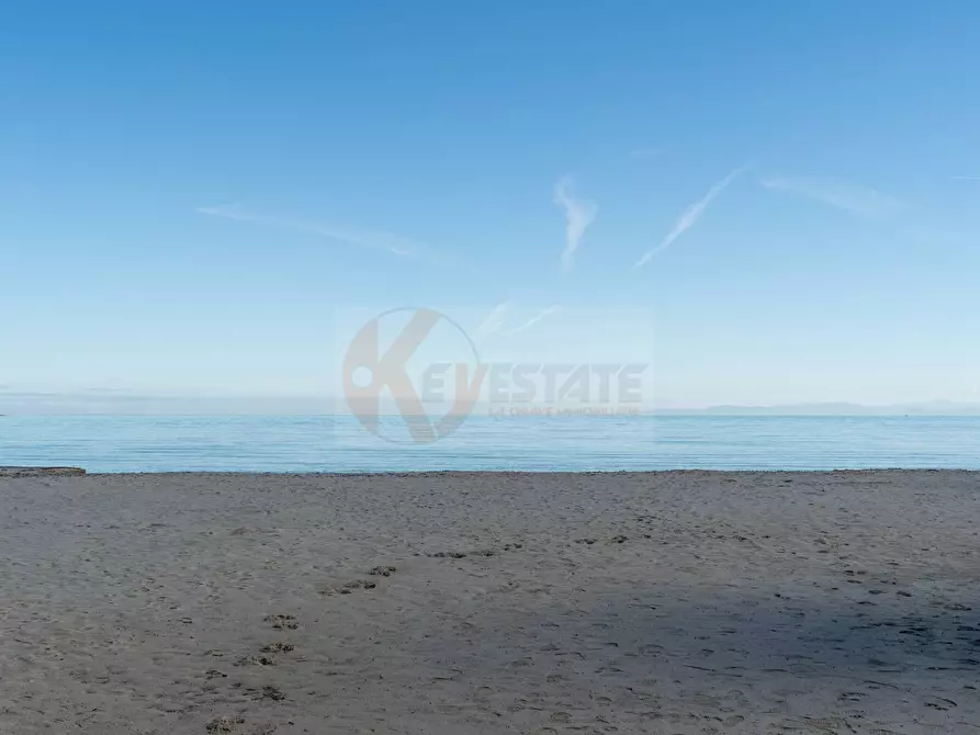 Immagine 36 di Villetta a schiera in vendita  in viale la pelosa 1a a Sassari