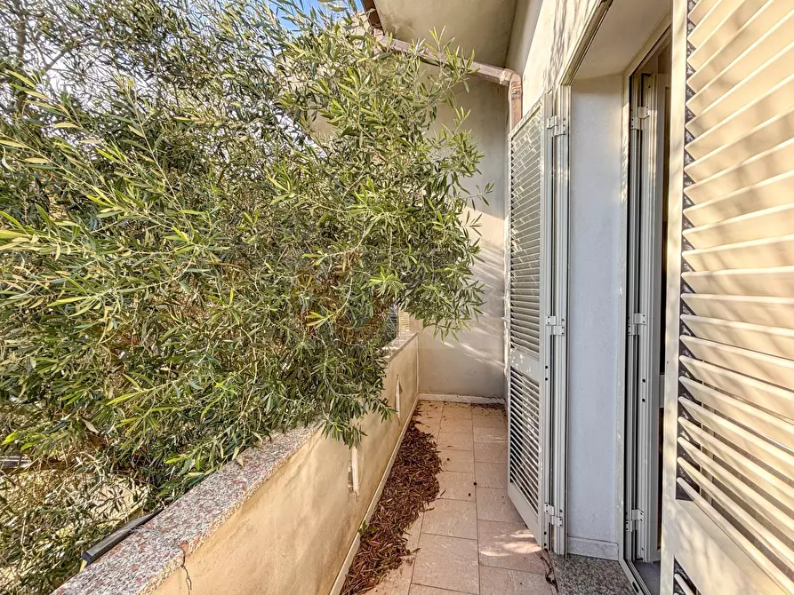 Immagine 23 di Villa in vendita  in via themelly 2 a Banari