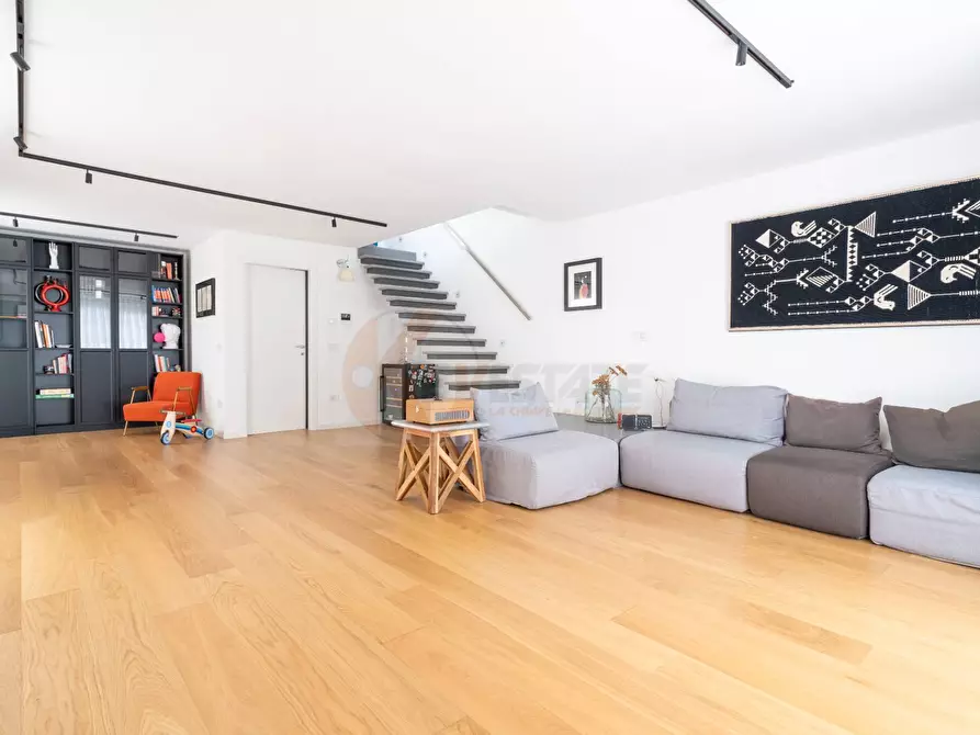 Immagine 3 di Casa semindipendente in vendita  in via Fratelli Cau 31 a Sassari