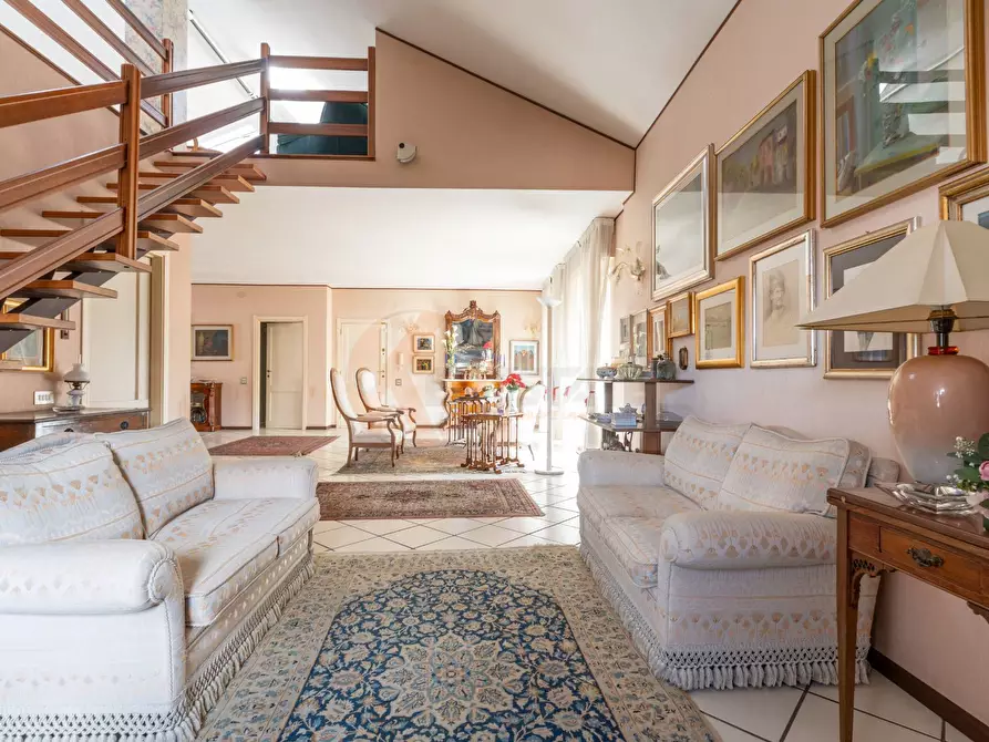 Immagine 1 di Attico in vendita  in VIA PERANTONI SATTA 10 a Sassari