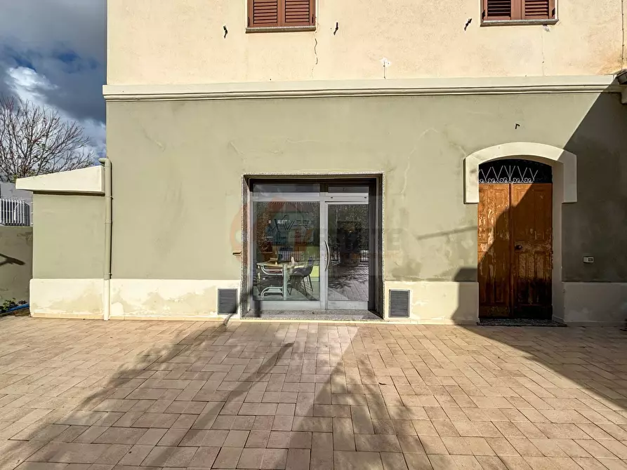 Immagine 1 di Locale commerciale in affitto  in viale Porto Torres 47 a Sassari