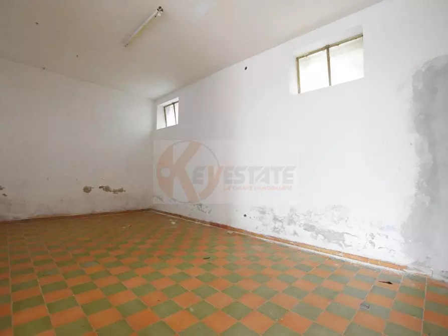 Immagine 4 di Locale commerciale in vendita  in via stanis manca a Sassari