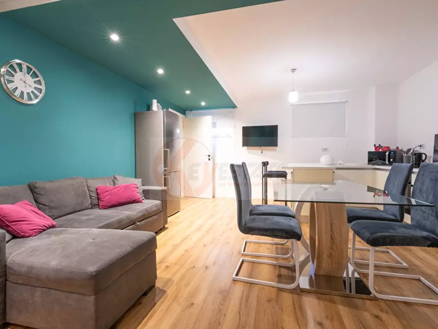 Immagine 21 di Appartamento in vendita  in Via Enzo 19 a Sassari