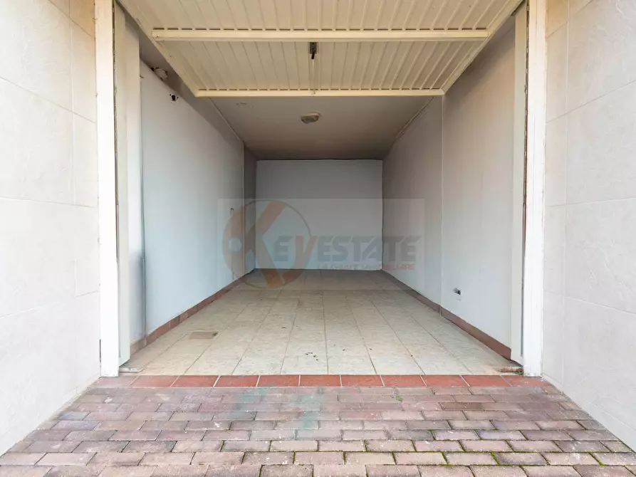 Immagine 36 di Appartamento in vendita  in via Padula 1 a Sassari