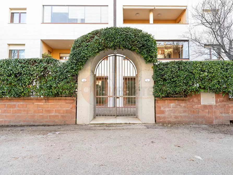 Immagine 41 di Appartamento in vendita  in via Padula 1 a Sassari